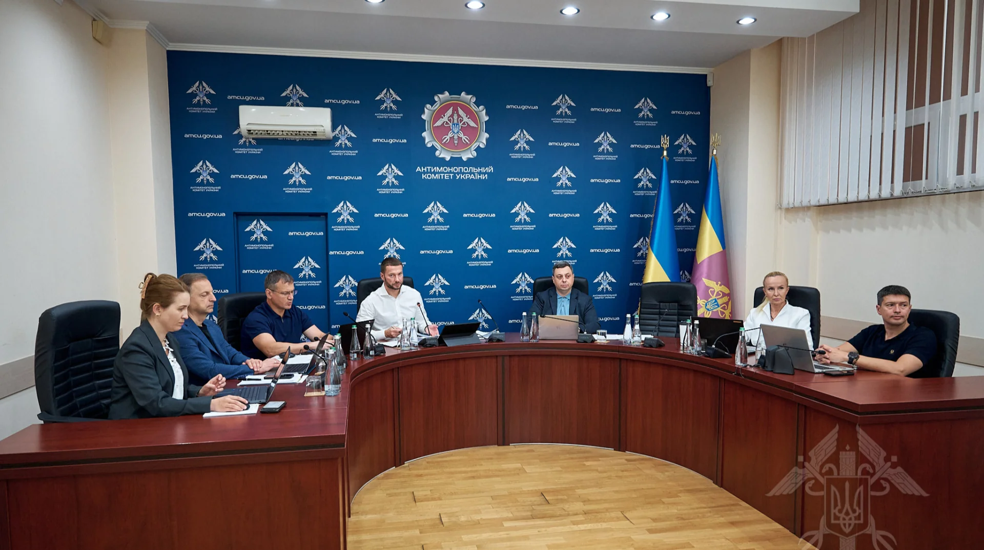 Засідання АМКУ щодо змови компаній у тендері на одяг для ЗСУ