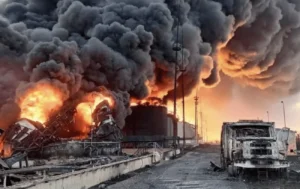 Пожежа на нафтобазі Лукойл у Ставропольському краї після атаки дронів