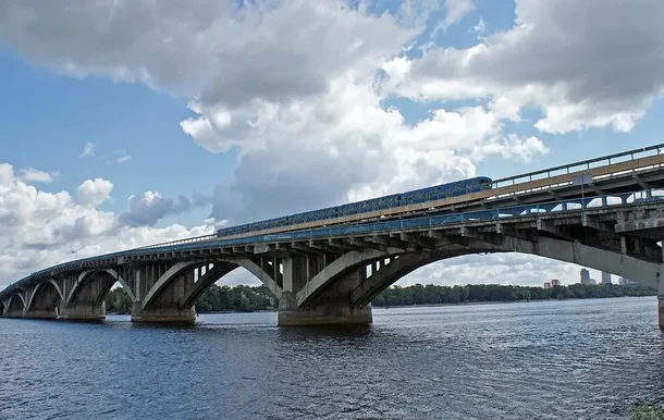 Київ оголосив тендер на проєкт ремонту метропереходу через Дніпро