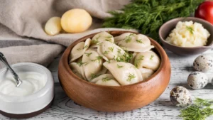 Вареники з сиром: традиція, що зігріває душу